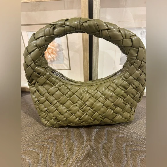 WALTER BAKER Indie Weaved-Leather Hobo Bag dark olive. New - Picture 2 of 8